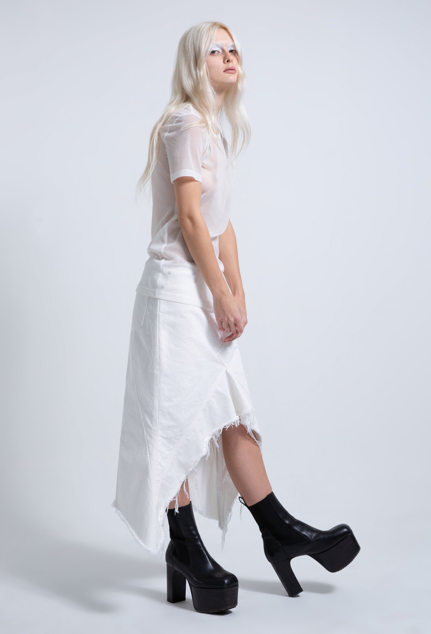 RAW TAIL DENIM SKIRT